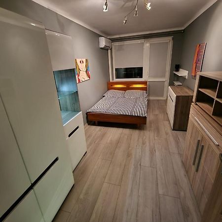 شقة Luxury Aparments Klimatyzacja Z Prywatnym Parkingiem رادوم المظهر الخارجي الصورة